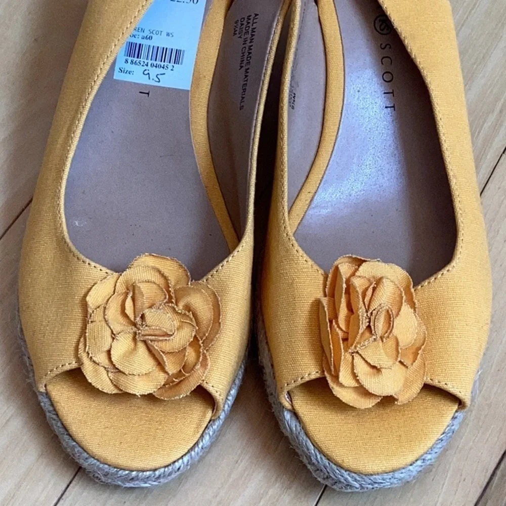Karen Scott yellow Espadrille Slingback wedge sandals. Women’s size 9.5